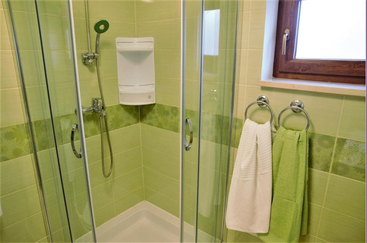 Amaryllis Residence, Apartment Diana & Deluxe Rooms With Shared Kitchen Veli Losinj Exterior photo