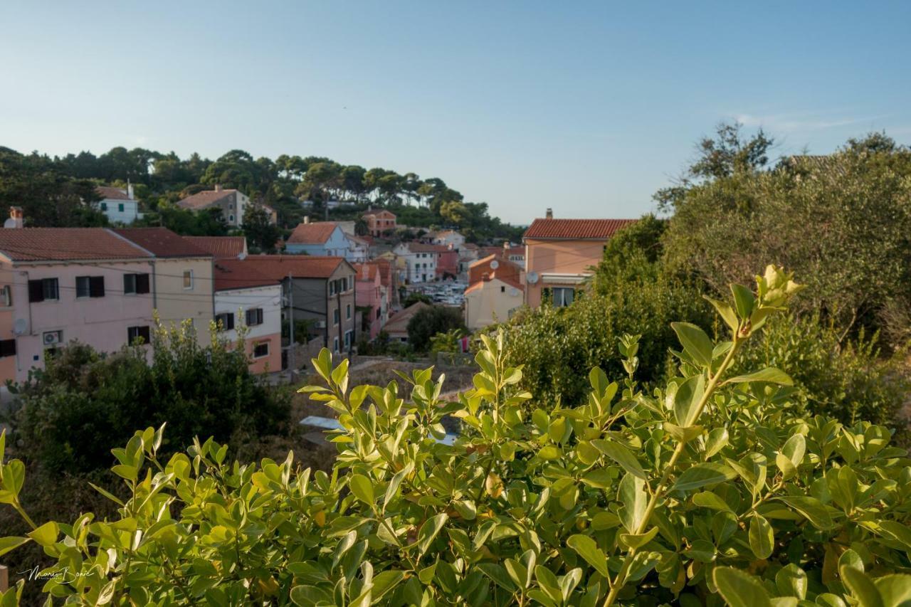 Amaryllis Residence, Apartment Diana & Deluxe Rooms With Shared Kitchen Veli Losinj Exterior photo